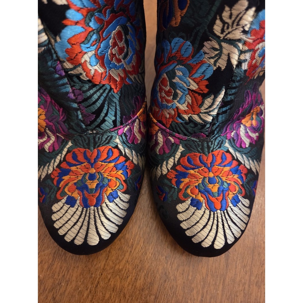 Oriental Floral Embroidered Boots Women's 7.5 Romantic Gothic Vamp Steve Madden - Picture 11 of 14